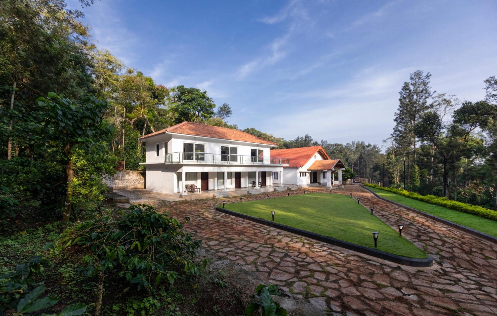 Hotel Tusker Trail By Luxunlock Suntikoppa Exterior foto